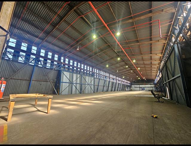 2,602M² WAREHOUSE TO LET IN TUNNEY